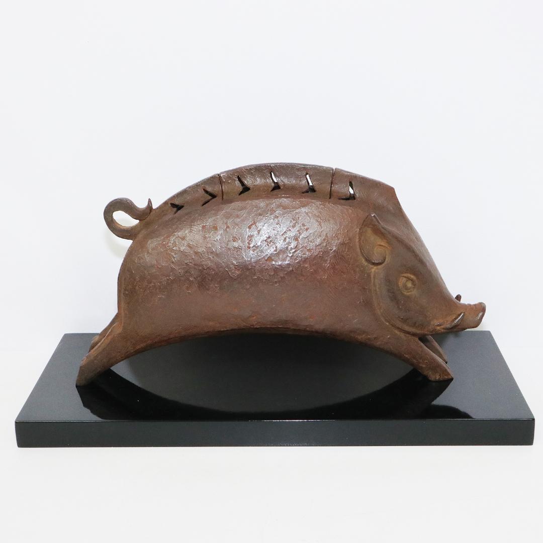 津田永寿 鋳銅製 干支亥「雄風」置物 香炉 台座付 共箱 猪形香爐