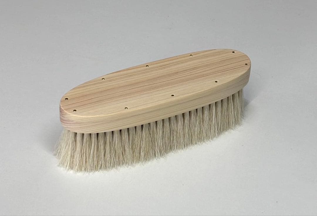 洋服ブラシ　白たてがみ【muchi商品】