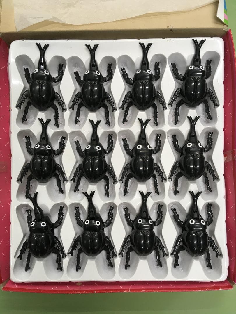 昆虫ランドの ミニ かぶと虫くん 昭和レトロ玩具 - メルカリ