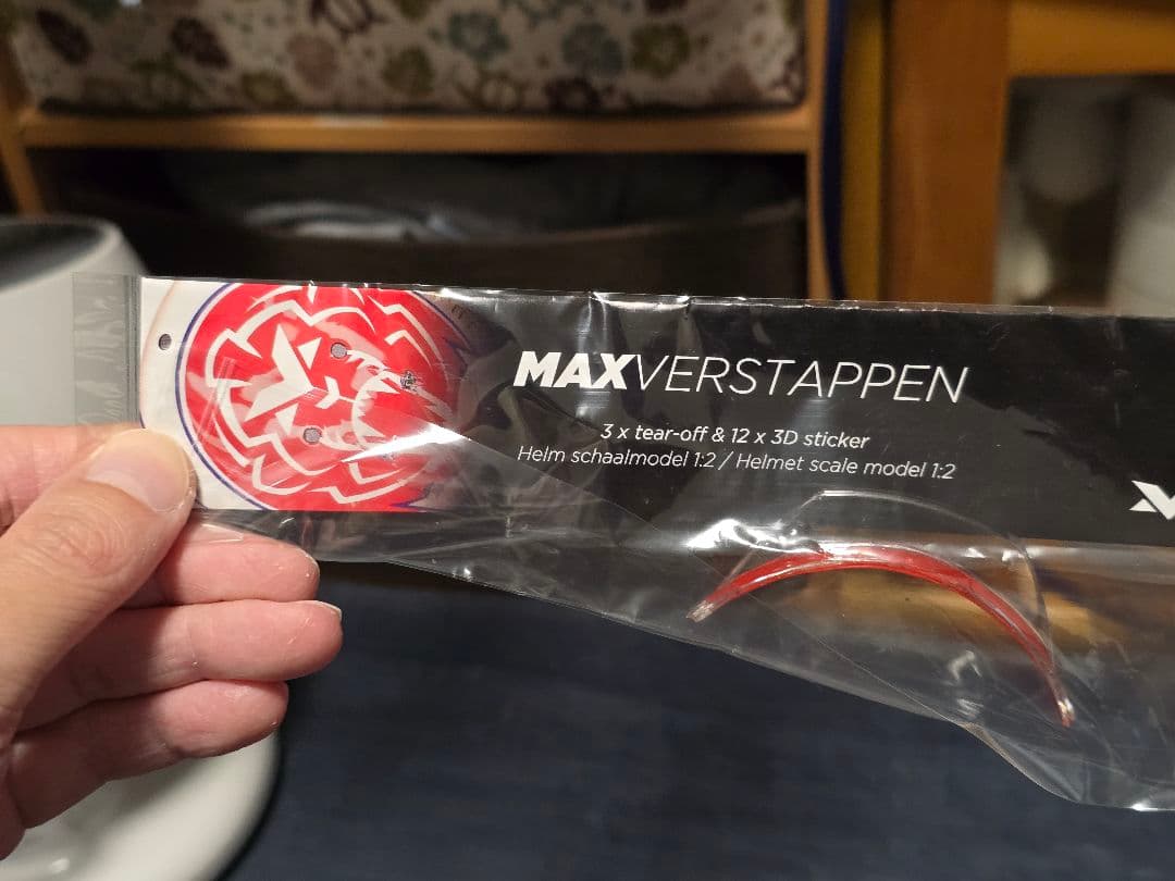 本日限定値下げ フェルスタッペン 1/2 ヘルメット 2023 シューベルト製