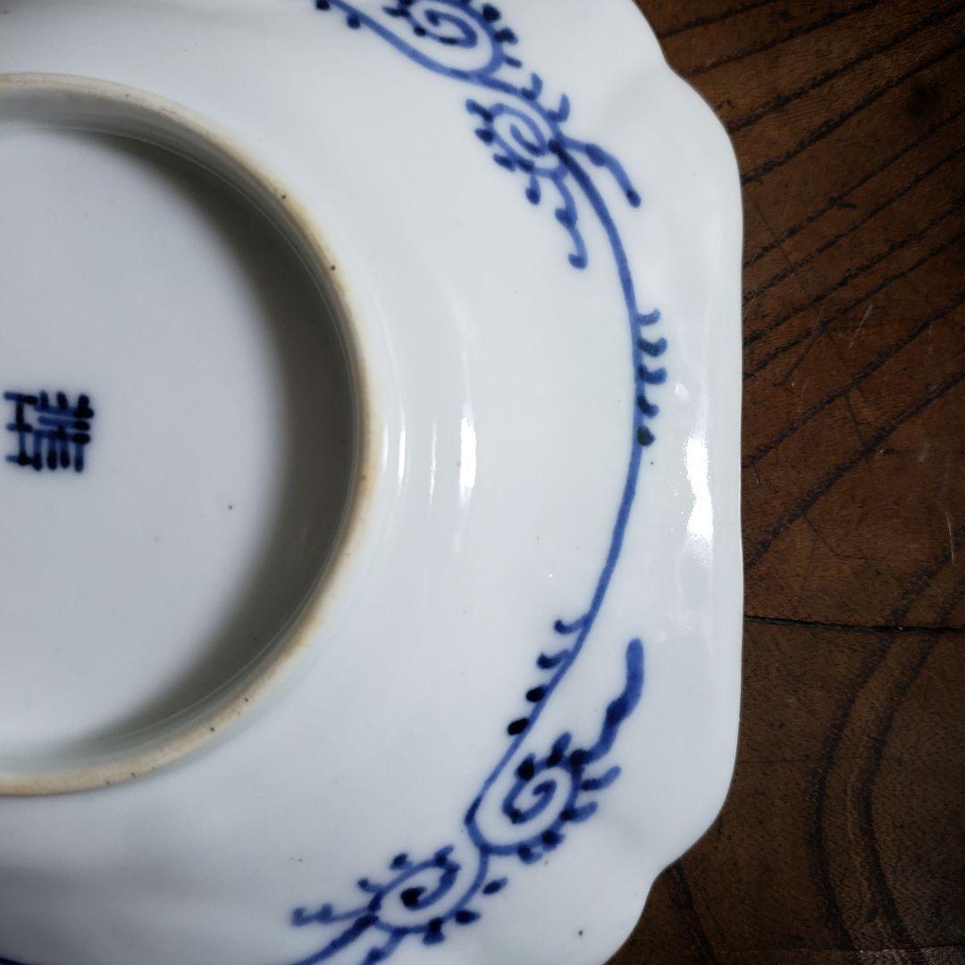 染付角皿 古伊万里 薄造 山水文様 牡丹文 唐草文 七宝繋