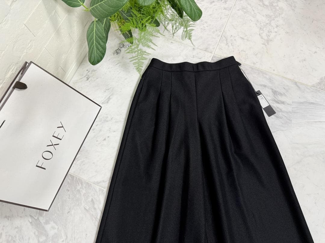 極美品★FOXEY/フォクシー アリーナキュロット ロゴ刺繍38 掲載商品