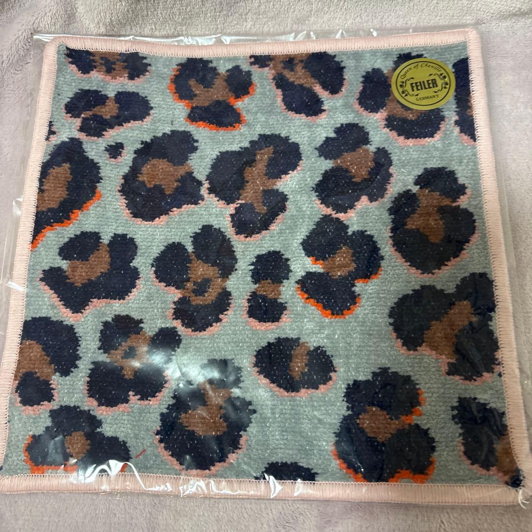 ⭐︎最終価格 FEILER ヒョウ柄 ポーチ&限定タオルハンカチセット