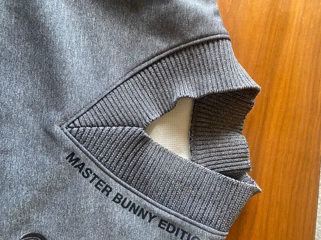 MASTER BUNNY EDITION グレー セーター