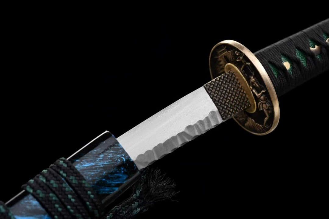 【鬼侍短刀】古兵器 武具 刀装具 日本刀　模造刀 居合刀 武士道 鑑賞用 美術刀