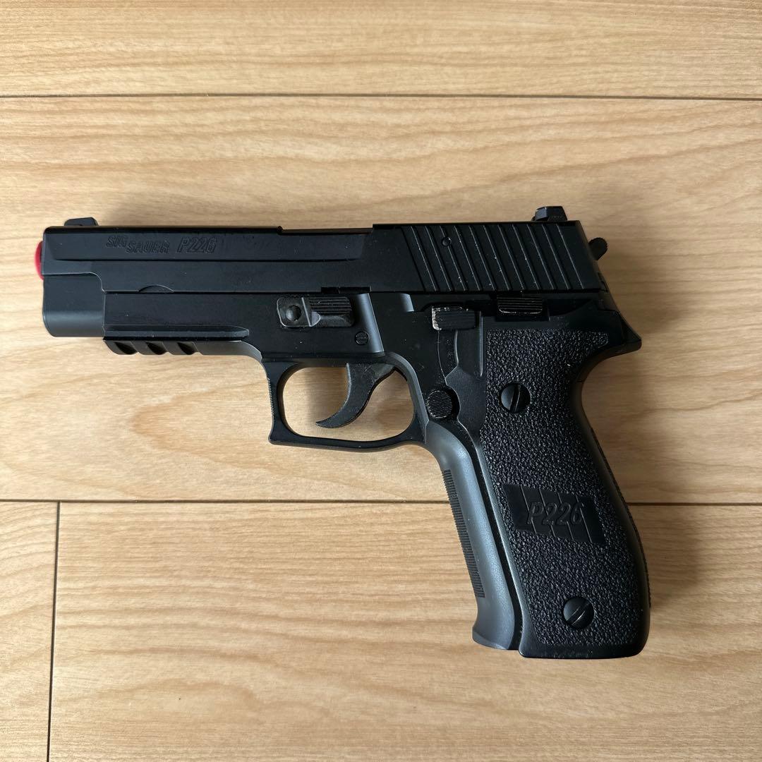 東京マルイ SIG P226(予備マガジン、ホルスター、箱付)