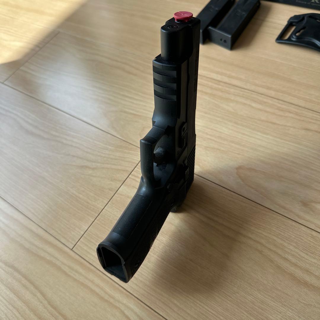 東京マルイ SIG P226(予備マガジン、ホルスター、箱付)