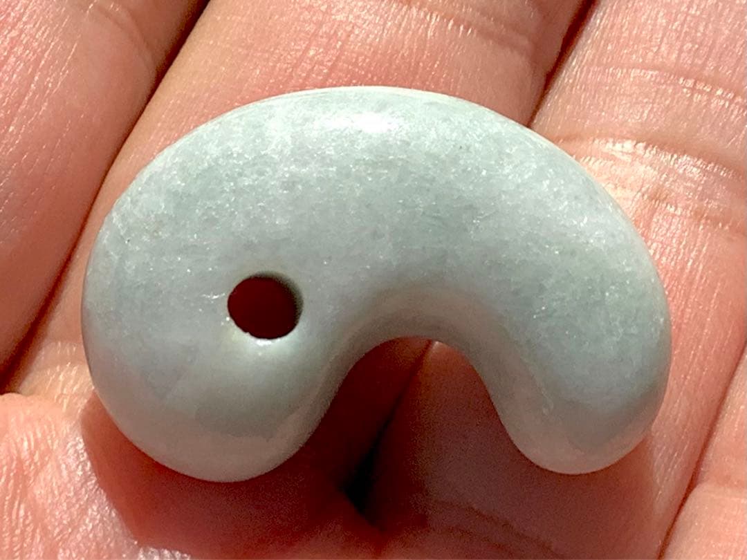 ✳神からのパワー宿る縁起物を‼️糸魚川翡翠ジェダイト 本物の勾玉 機械