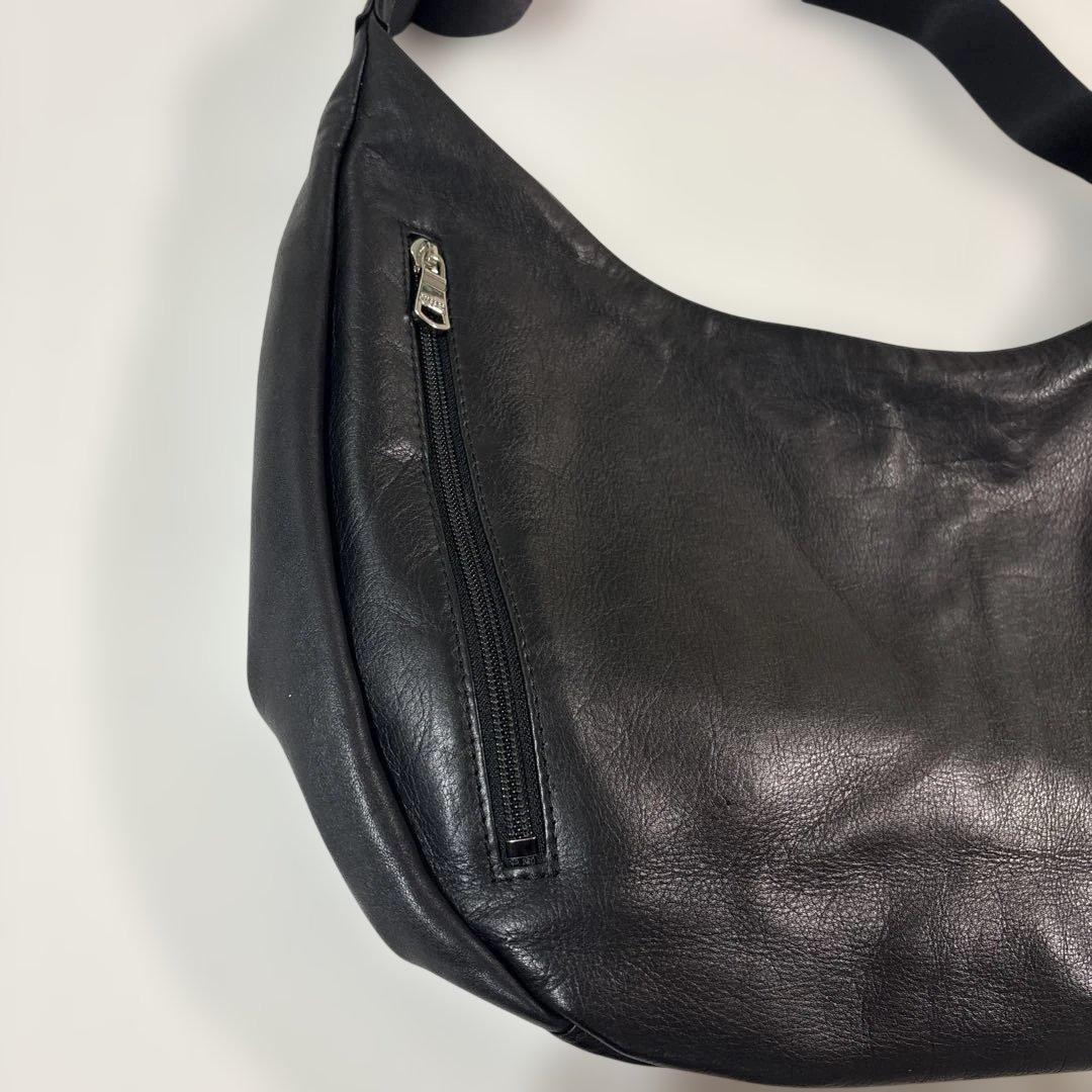 超美品ラシット今期A4入るソフトレザーラウンドビッグショルダーバッグ金具シルバー