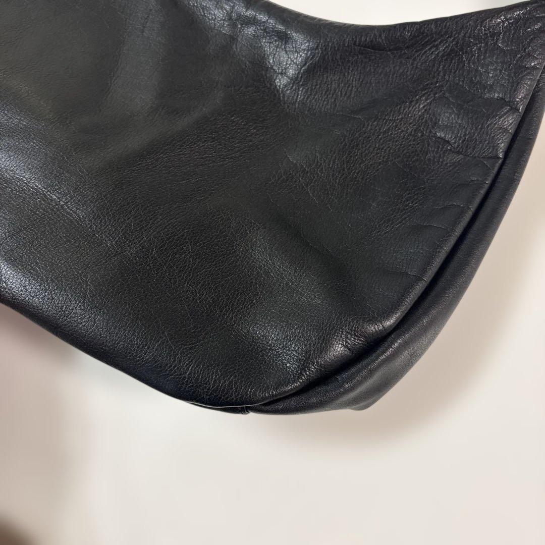 超美品ラシット今期A4入るソフトレザーラウンドビッグショルダーバッグ金具シルバー