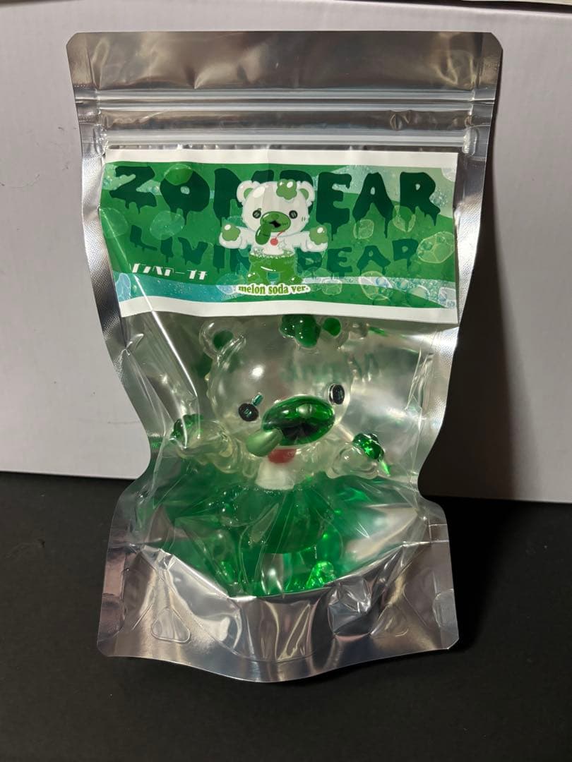 新作Art Studio 「SHOT!」ゾンベアー ソフビ メロンソーダver