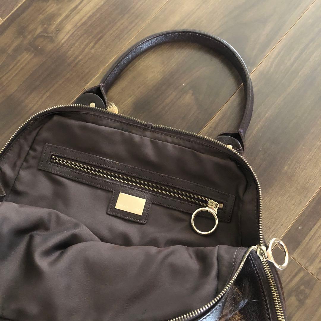 Fendi ハンドバッグ ファーとレザー ブラウン