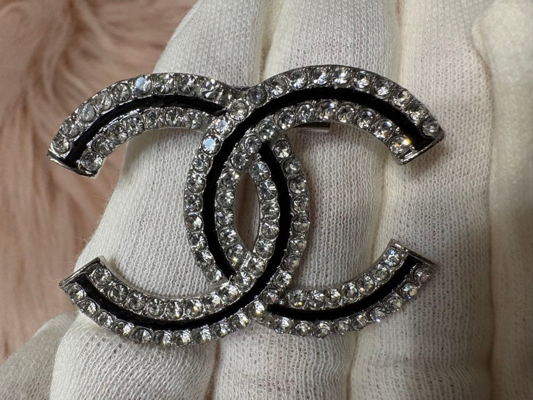 CHANEL シャネル ブローチ シルバー×ブラック 未使用 ノベルティ