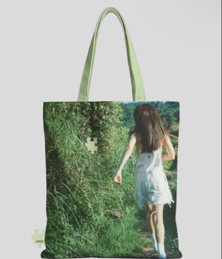 JENNIE 写真展 トートバッグ グリーン ジェニ BLACKPINK - メルカリ
