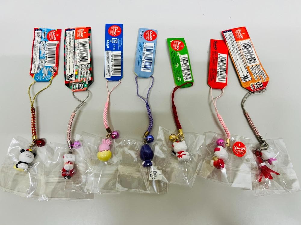 ◆サンリオ HELLO KITTY ご当地ストラップ 41個セット 08273