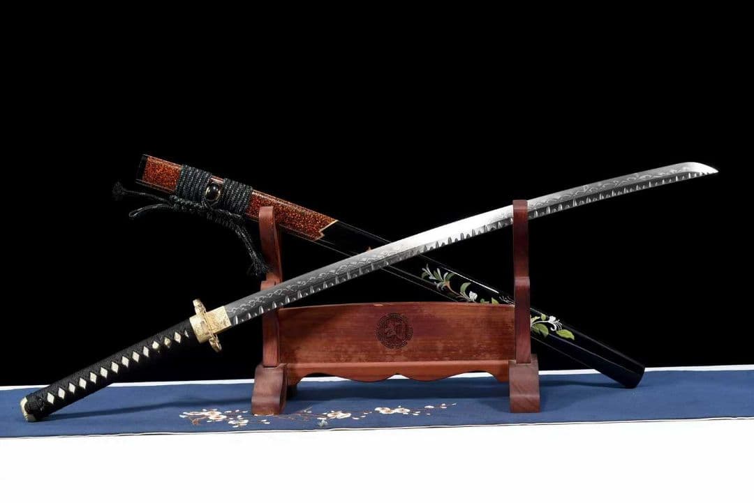 【蝶の影】古兵器 刀装具 日本刀　模造刀 居合刀 武士道 鑑賞用 美術刀 贈り物