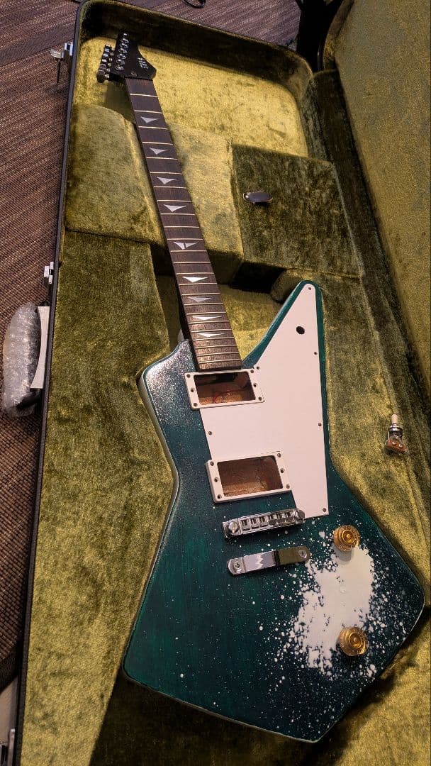 エレキギター　エクスプローラー　エリック・クラプトン　ビザールギター エレキギター エクスプローラー エリック・クラプトン ビザールギター