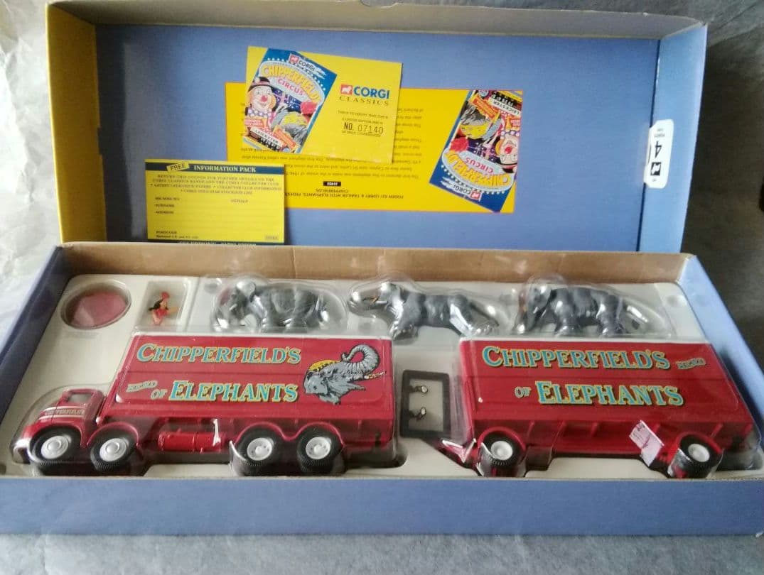 コーギー Corgi Chipperfields Circus 箱入り 英国