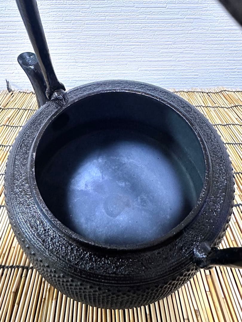 未使用品、供箱等付属品付　南部蓬榮堂造　１５型九重アラレ　南部鉄瓶　南部鉄器