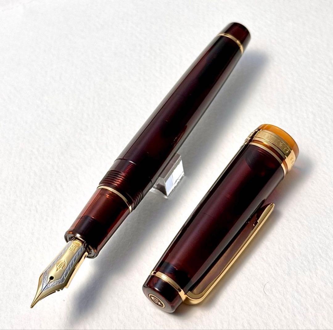 美品 未使用 sailor セーラー万年筆 プロギア モカブラウン 茶 MF