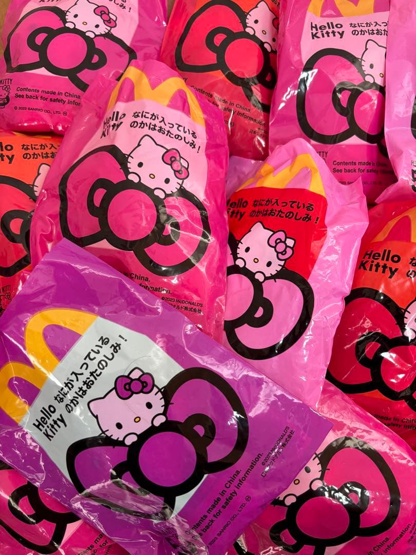 マクドナルドハッピーセット　キティちゃん♡50周年　25体