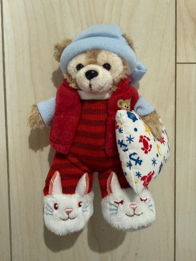 東京ディズニーシー パジャマ ダッフィー ぬいぐるみバッジ - メルカリ