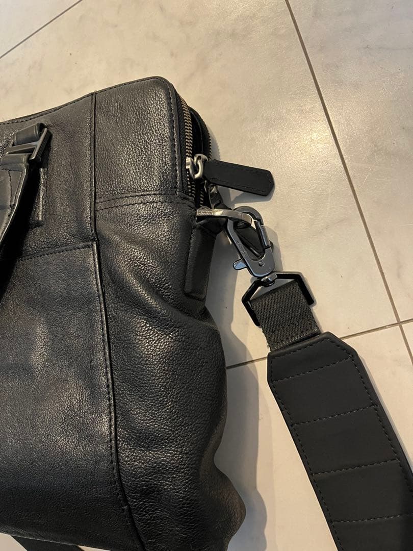 【超メルカリ市終了前セール】TUMI ビジネスバッグ 68516D 牛革 レザー