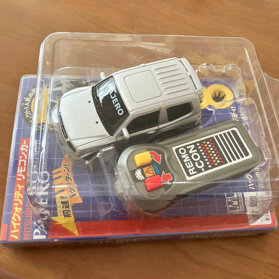 ②【新品未開封】三菱パジェロエクシード ラジコン シルバー リモコン