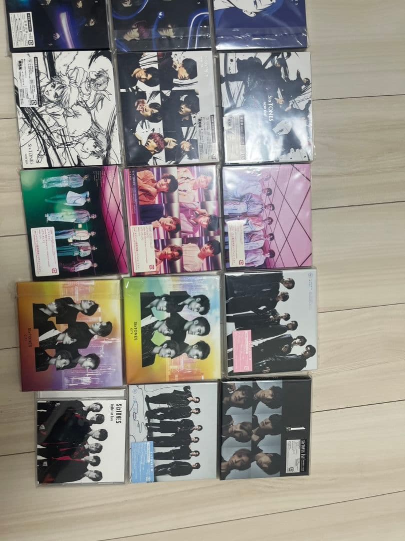 sixtonesグッズ ペンライト CD うちわ