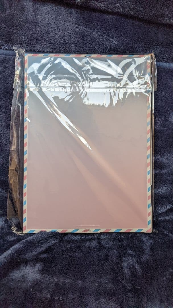 新品　花王 Essential with NewJeans ミニポスターセット