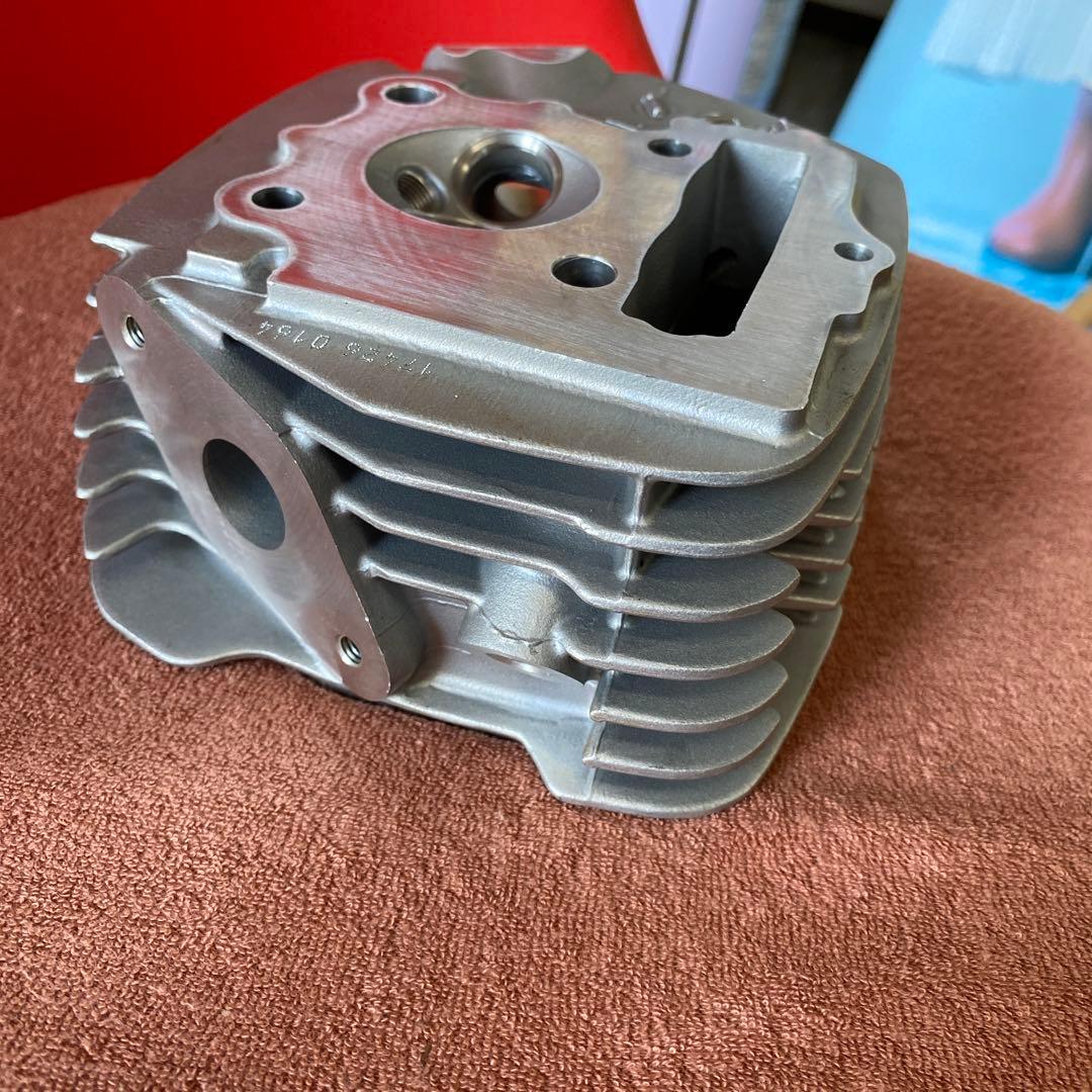 ✴︎純正部品✴︎ヘッドcomp.シリンダー12200-GEY-640