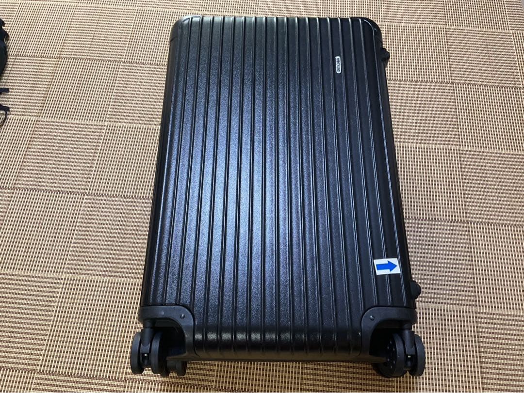 RIMOWA サルサ　キャリーケース 82L ブラック ４輪 RIMOWA SALSA TROLLEY 82L キャリーケース ブラック 黒 リモワ サルサ
