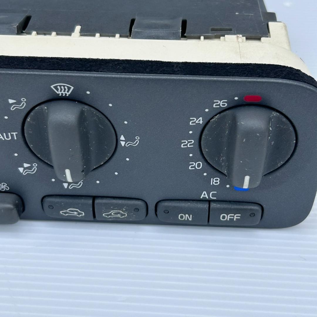 中古 旧車 希少 VOLVO ボルボ V70/エアコン/スイッチ/AC操作/ - メルカリ