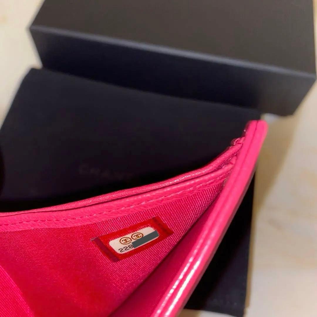 【週末限定値下げ】CHANEL シャネル 二つ折り財布 ピンク