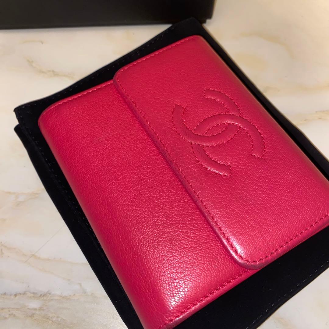 【週末限定値下げ】CHANEL シャネル 二つ折り財布 ピンク