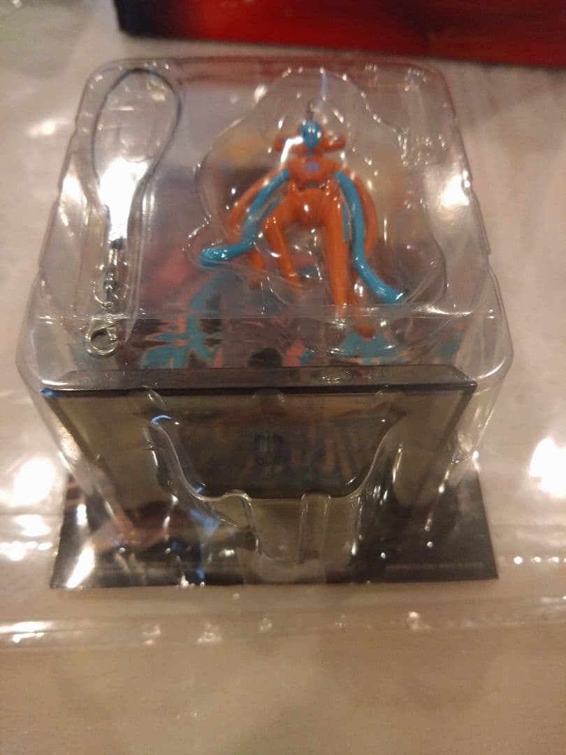 【未開封】映画10周年記念　デオキシス フィギュア ストラップ付き