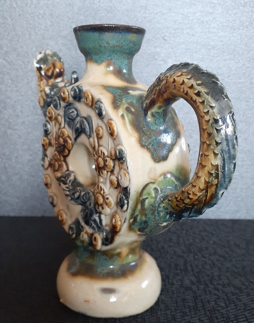 沖縄　琉球陶磁器　壺屋焼　陽刻浮彫　松竹梅文様　龍口　手付け　水注　酒次　花入れ