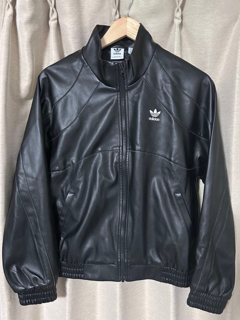 adidas アディダス TREFOIL フェイクレザー ジャケット