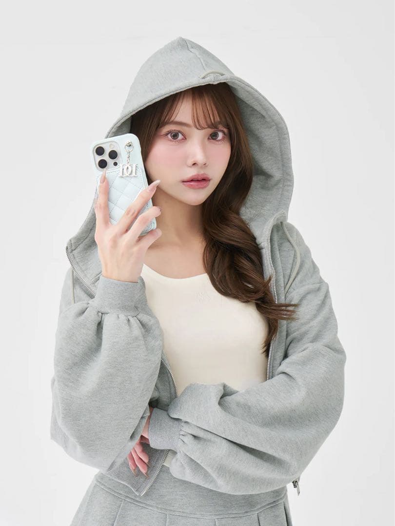 《本日価格》darich キルティングミラーDDチャームiPhoneケース