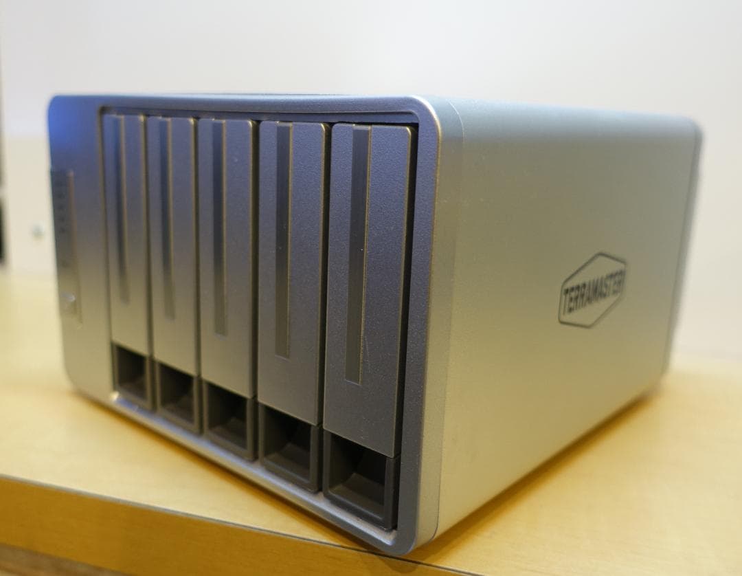 TerraMaster D5-300C | 5ベイ外付けHDDケース TERRAMASTER D5-300C 5