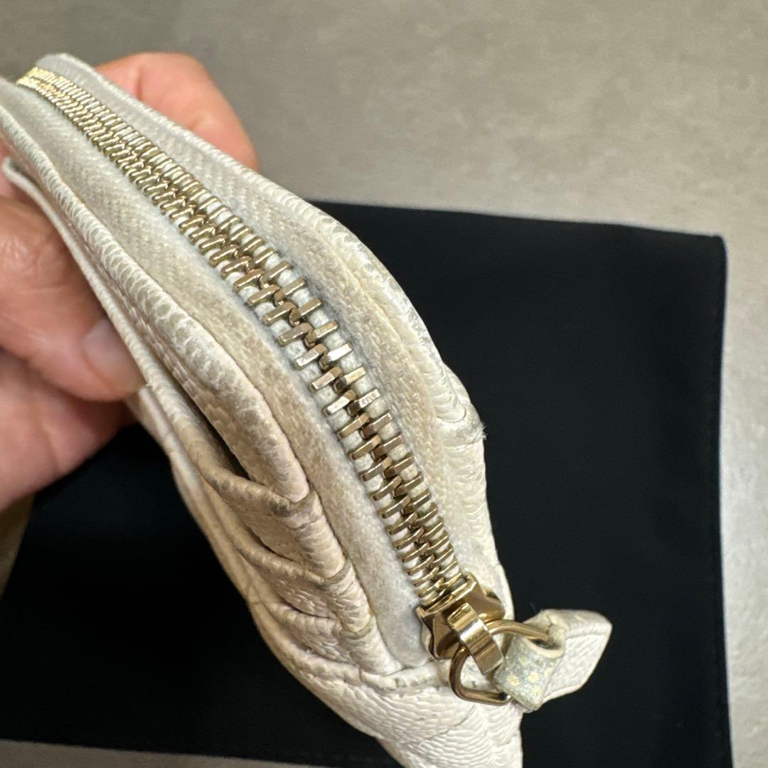 CHANEL キャビアスキン ミニ財布　白　ホワイト