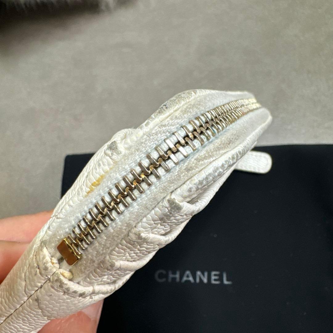 CHANEL キャビアスキン ミニ財布　白　ホワイト