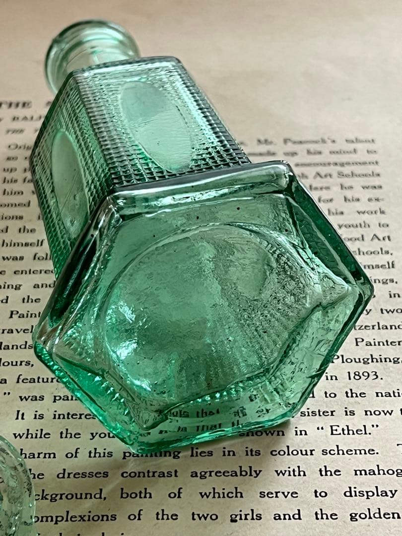 大正ロマン ウランガラス 緑色ガラス醤油瓶 ソース瓶 アンティーク 和