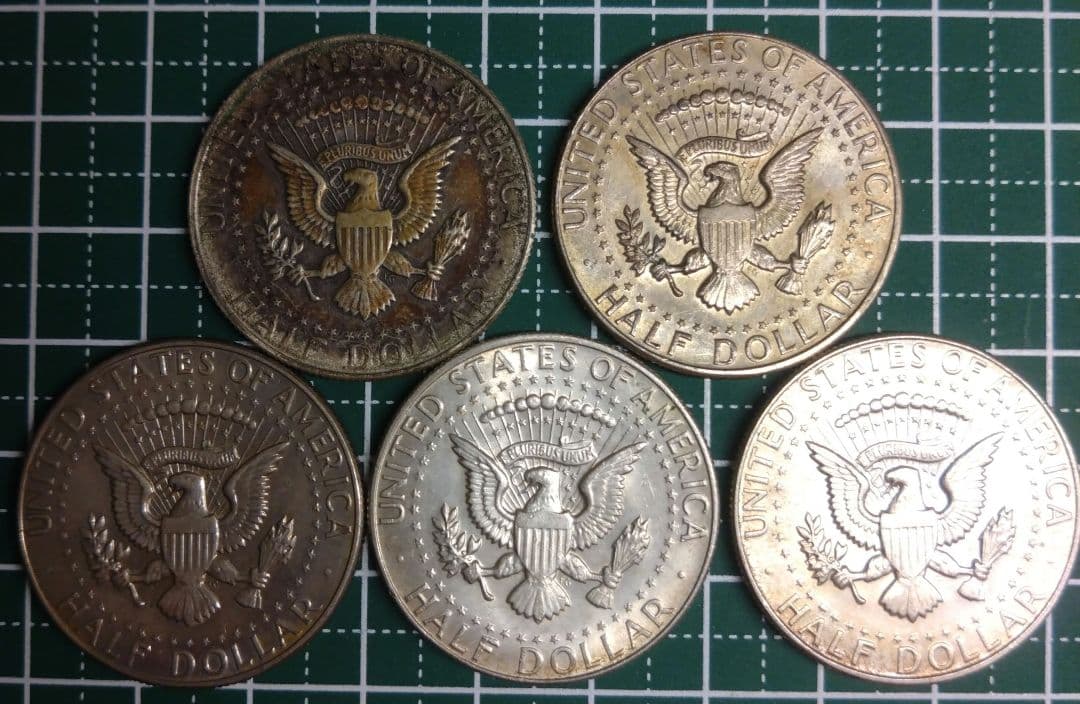 ケネディハーフダラー 1965年 〜 1969年 5枚セット銀貨 銀.400 - メルカリ
