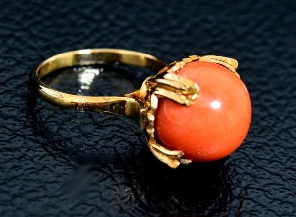 K18 リング　珊瑚指輪 　大振り　１１.０mm 18K18金 重量5.4g
