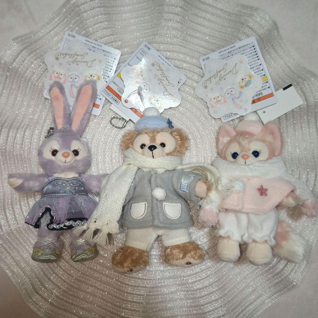 ダンシングスノーフレークスぬいぐるみバッジリーナベルダッフィー