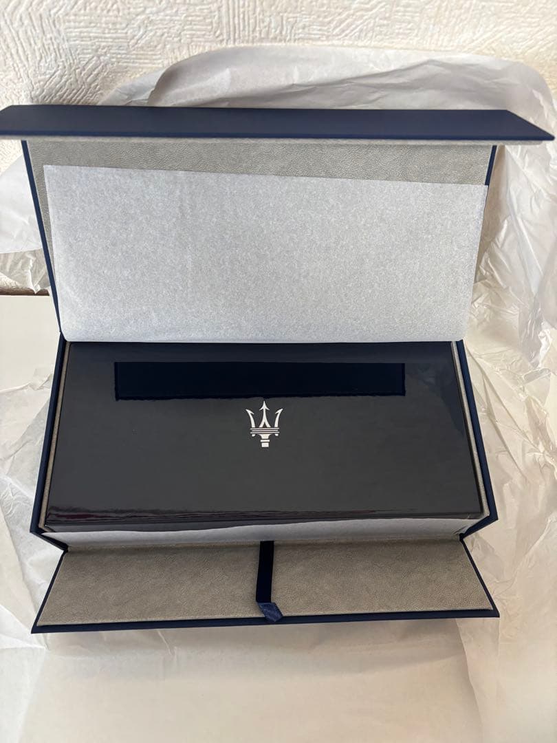 マセラティ ノベルティボックス メタルカー ギブリ