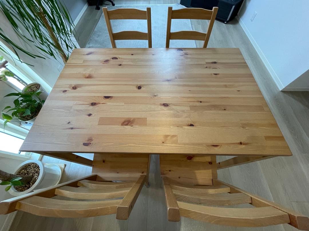 JOKKMOKKダイニングテーブルと椅子4脚セット_直接渡し限定(値段相談可)