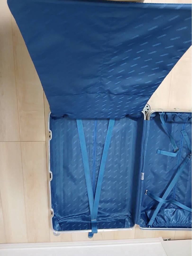 RIMOWA TOPAS シリーズ 104L 青ロゴ ホイール 4輪 - メルカリ