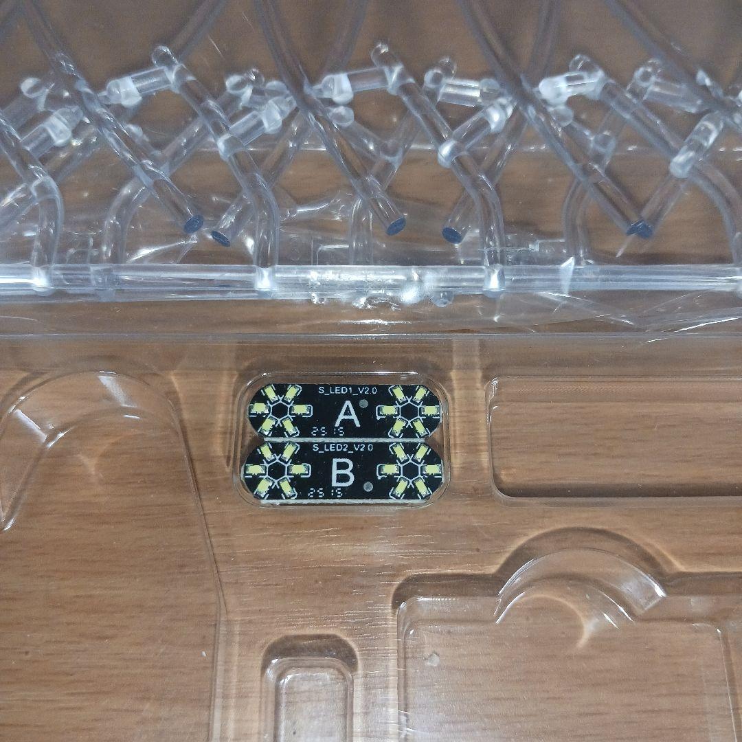 アクシズ社　MG オシリス・エアリアル・ドミネーター　オシリスの翼 クシャトリヤ